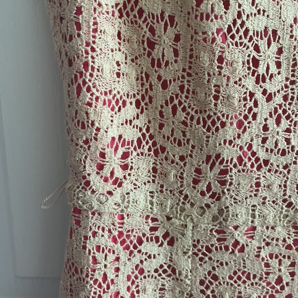 Single Lace Dress - Picture 4 of 6